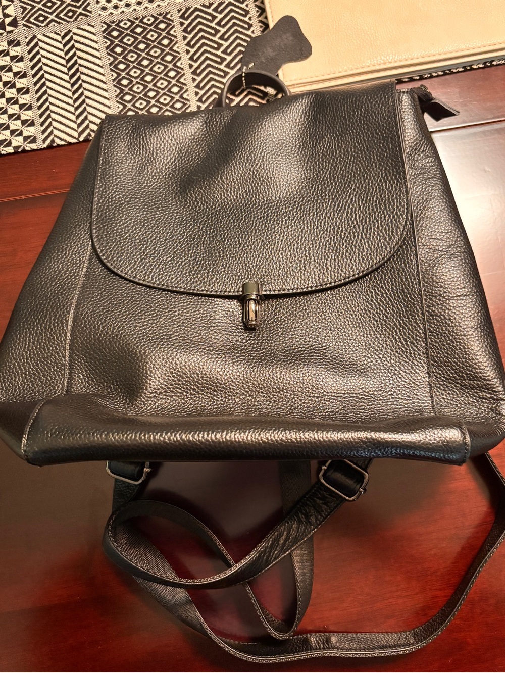 Heshe Classic Black Leather Backpack - Sleek Everyday Carry